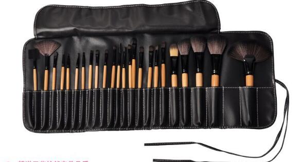 Set de 24 Pinceaux de Maquillage Professionnel — Pochette Cadeau